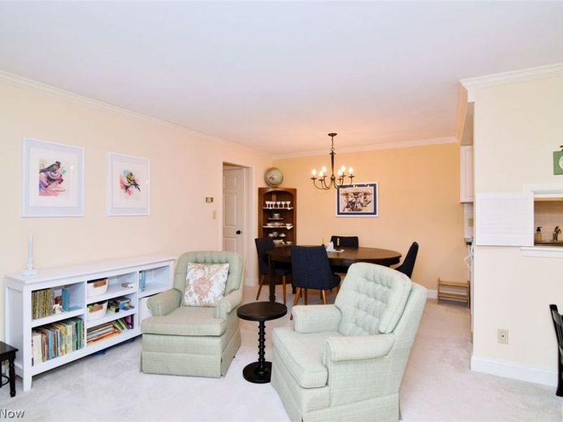 5009 Nob Hill Drive, Unit B2, Chagrin Falls, OH 44022 Photo 5