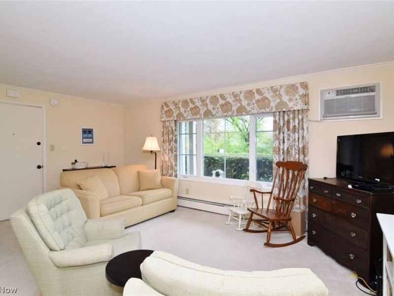5009 Nob Hill Drive, Unit B2, Chagrin Falls, OH 44022 Photo 6