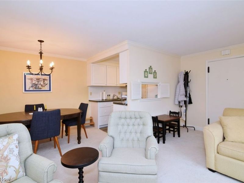 5009 Nob Hill Drive, Unit B2, Chagrin Falls, OH 44022 Photo 7