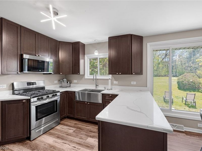 34600 W Sharondale Drive, Solon, OH 44139 Photo 9