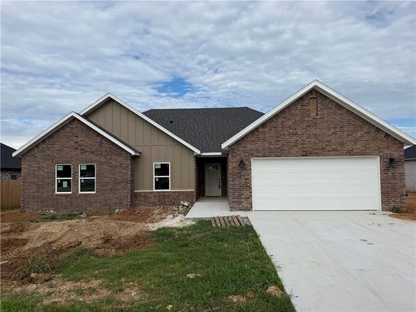 117 N Panther Avenue, Farmington, AR 72730