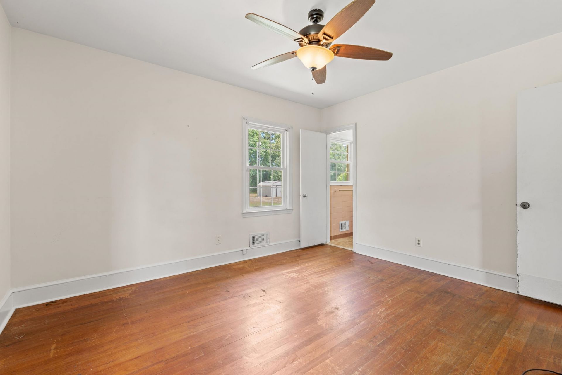 3895 Highway 430  Photo 15