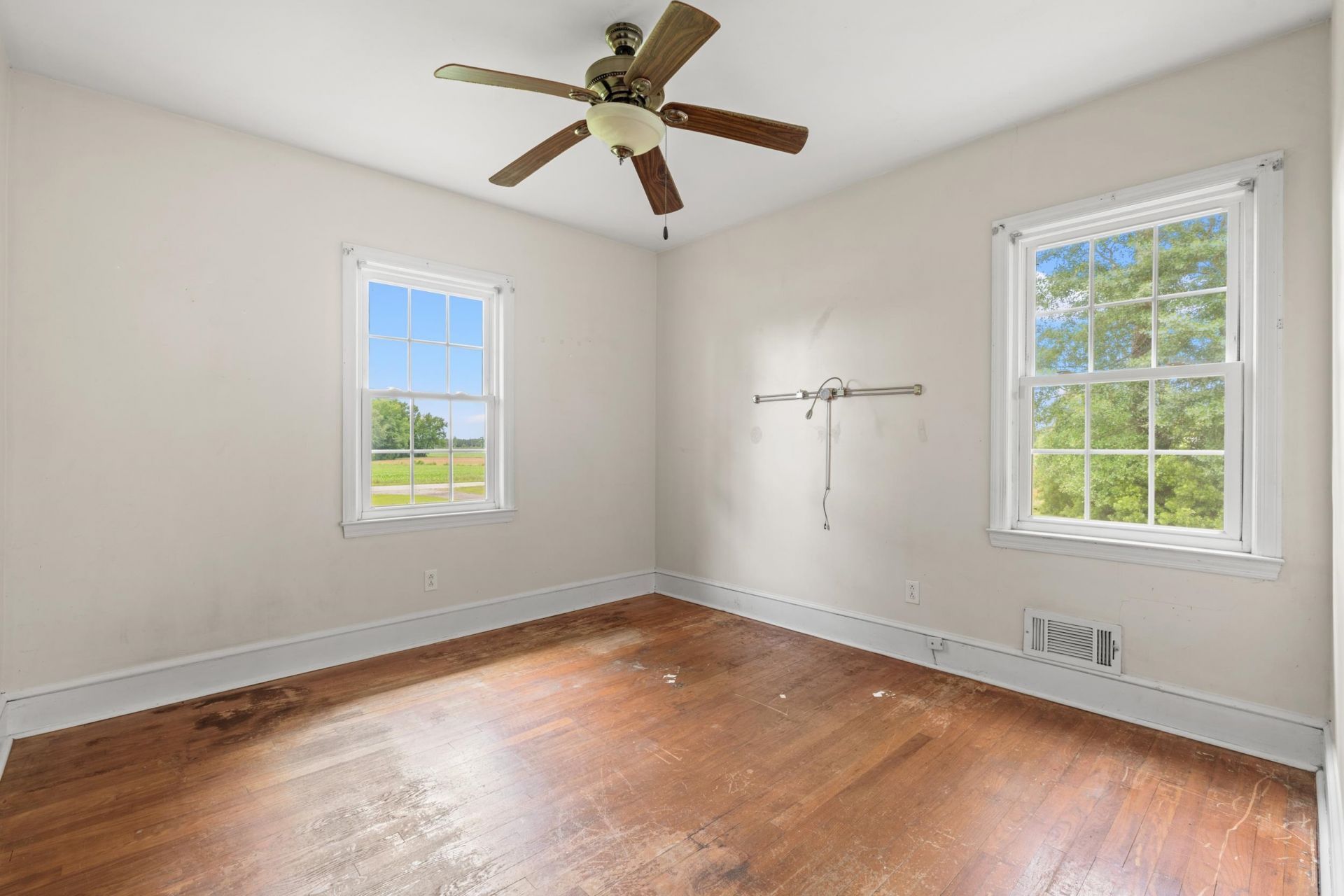 3895 Highway 430  Photo 17