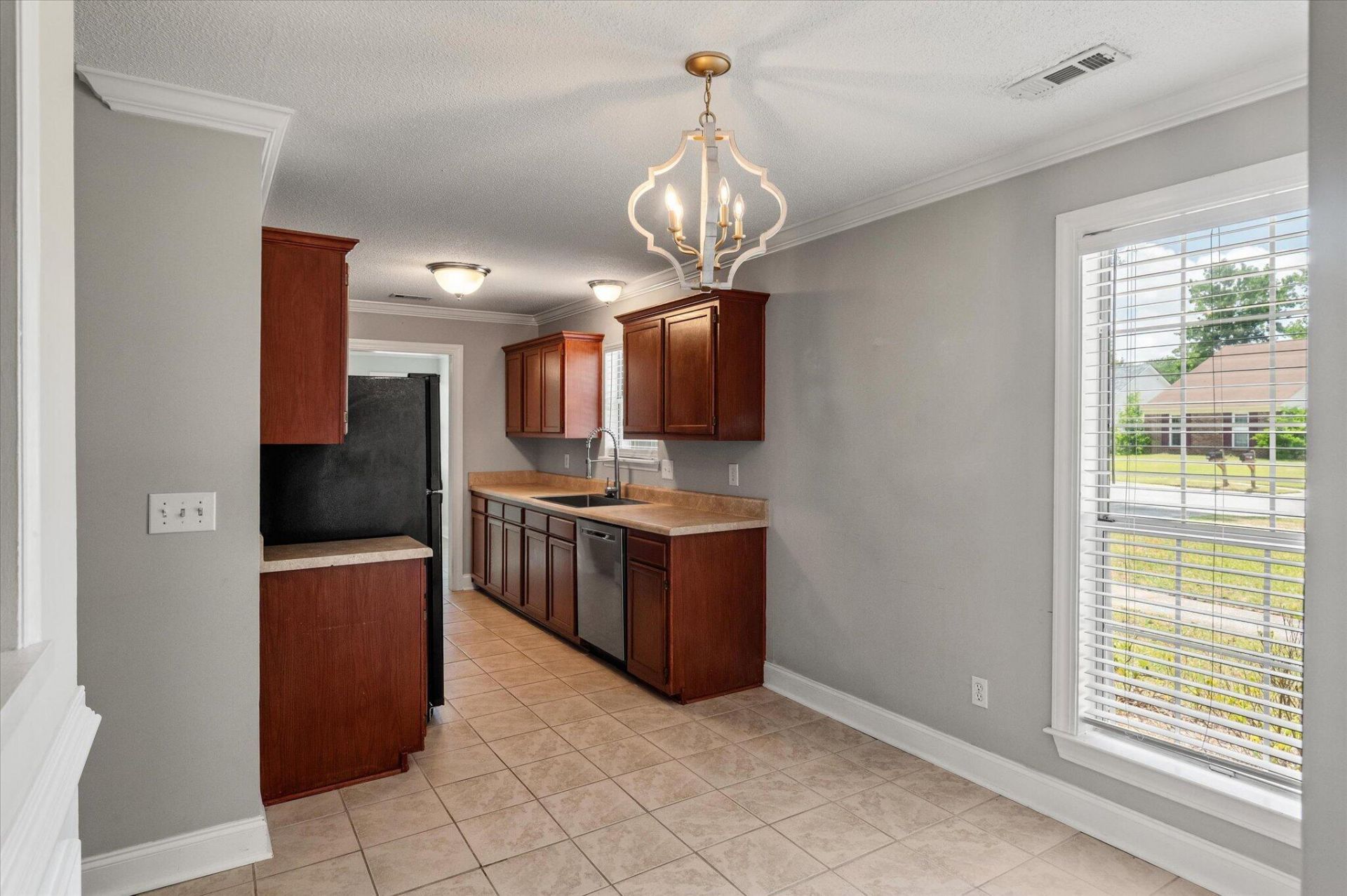 320 Indigo Road Photo 11