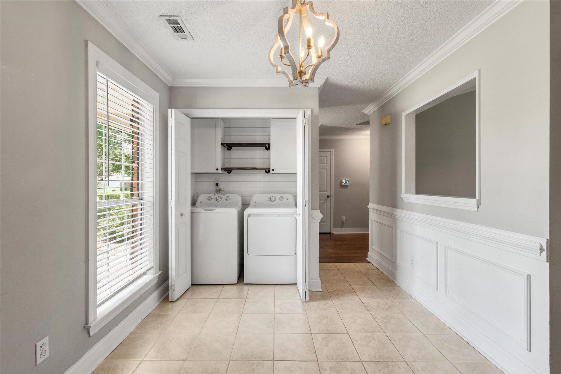 320 Indigo Road Photo 13