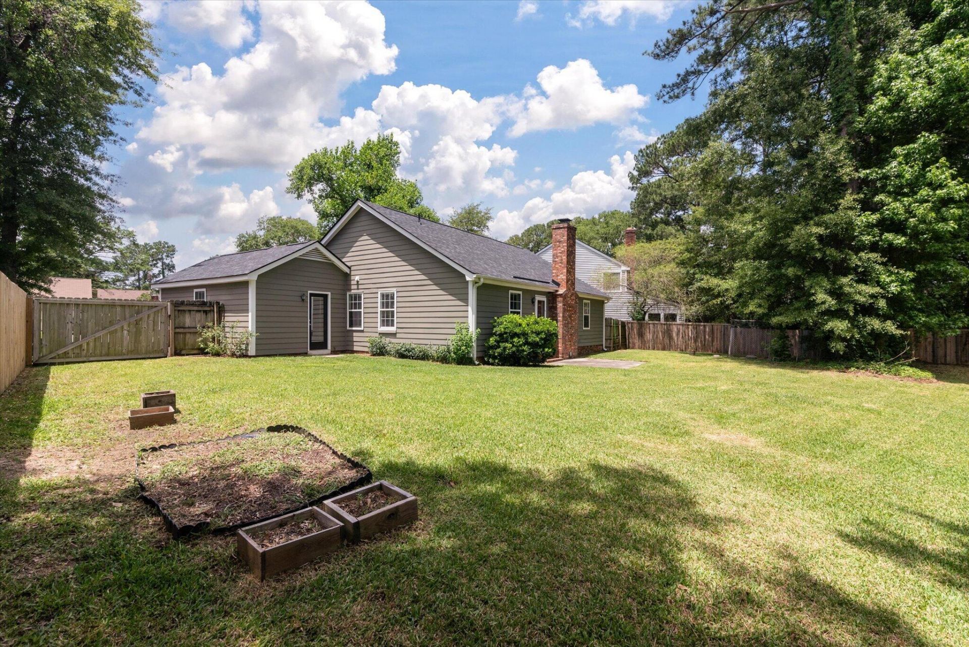 320 Indigo Road Photo 29
