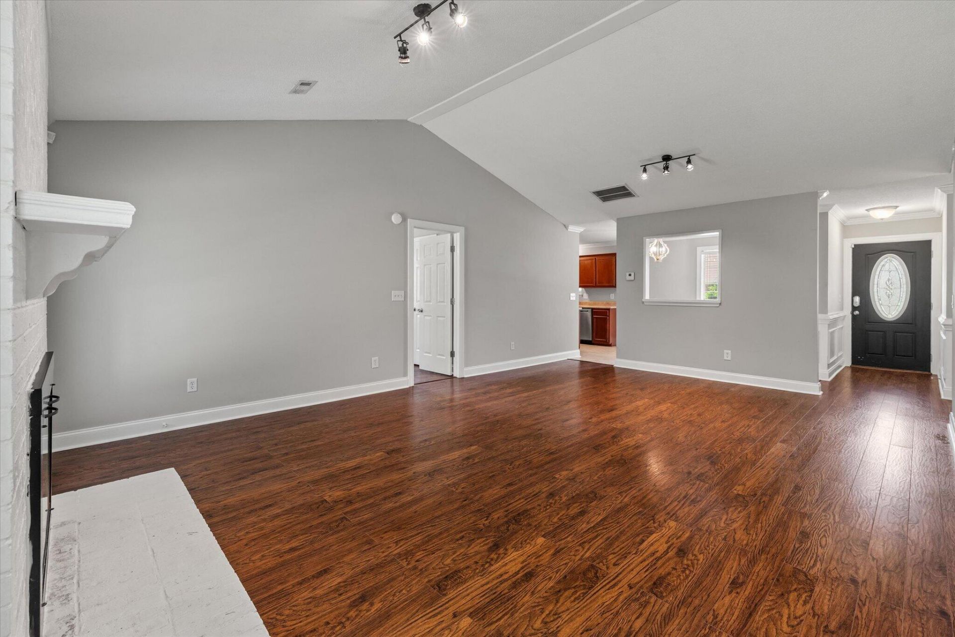 320 Indigo Road Photo 7