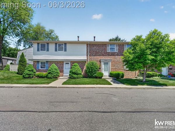 955 Kirts Boulevard, Troy, MI 48084