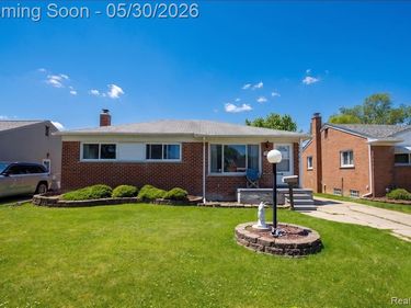 529 Cardwell Street, Garden City, MI 48135