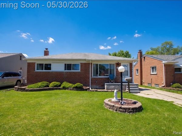 529 Cardwell Street, Garden City, MI 48135