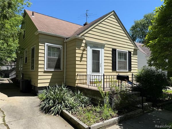 20221 Kenosha Street, Harper Woods, MI 48225