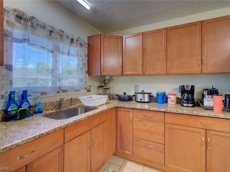 410 Southward Drive , Youngstown, OH 44515 Photo 6