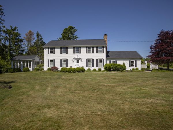 8600 S 12th Street, Portage, MI 49024