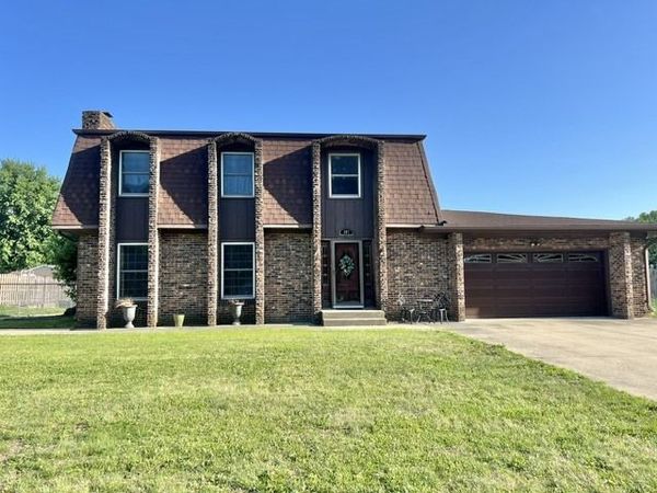 107 Hilltop Street, Colona, IL 61241