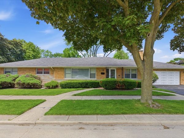 3620 Crain Street , Skokie, IL 60076