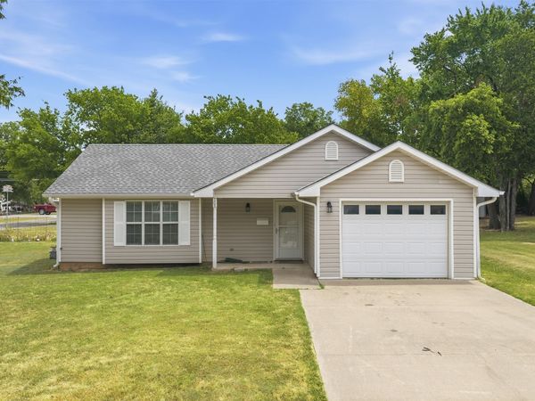 308 N 4th, Davis, OK 73030