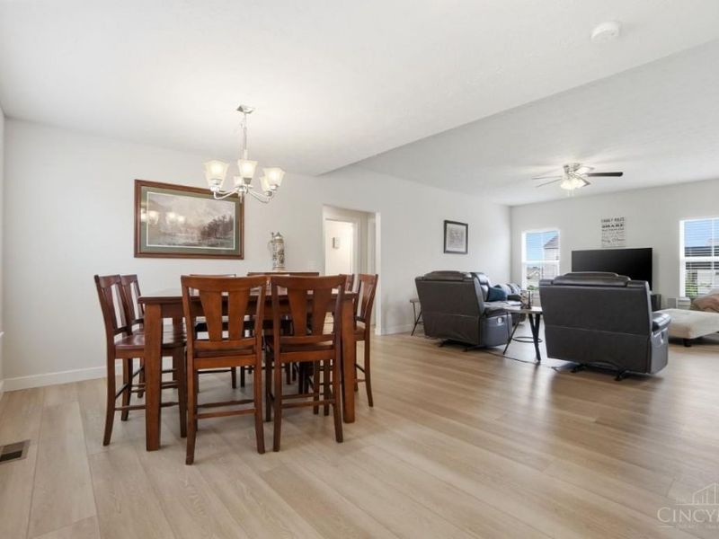 3554 Madison Grace Way, Franklin, OH 45005 Photo 7