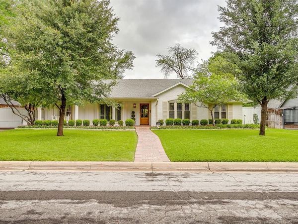 4208 Glenwood Drive, Fort Worth, TX 76109