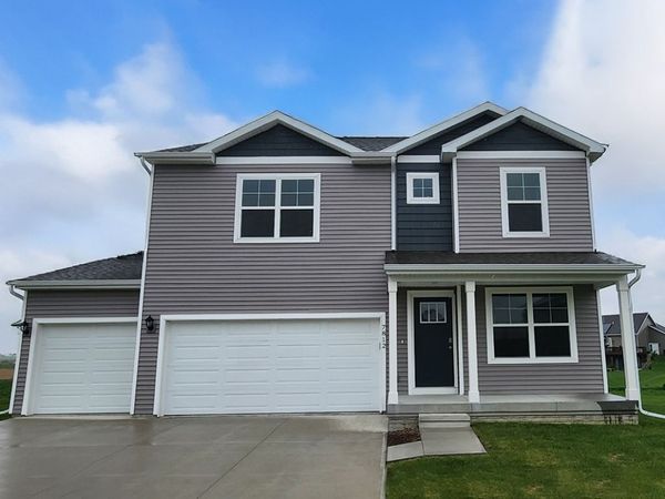 914 2nd Street NE, Altoona, IA 50009