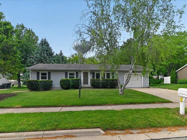 1425 Hyland Drive, Stoughton, WI 53589
