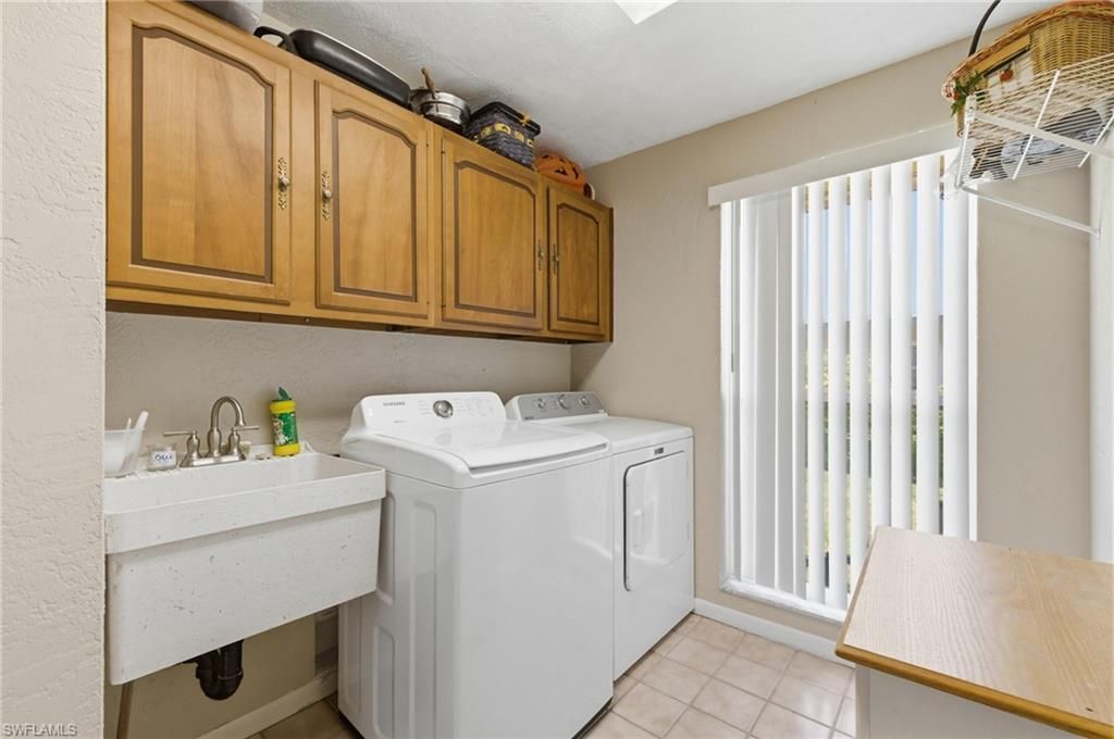 1335 Whiskey Creek Dr, Fort Myers, FL 33919 Photo