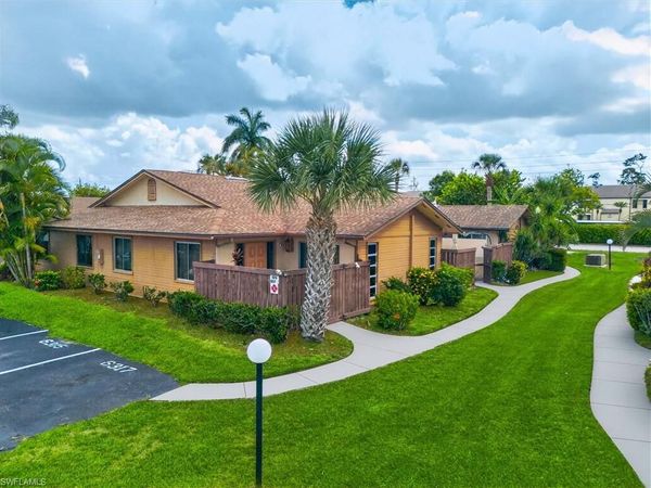 6315 Royal Woods DR, FORT MYERS, FL 33908