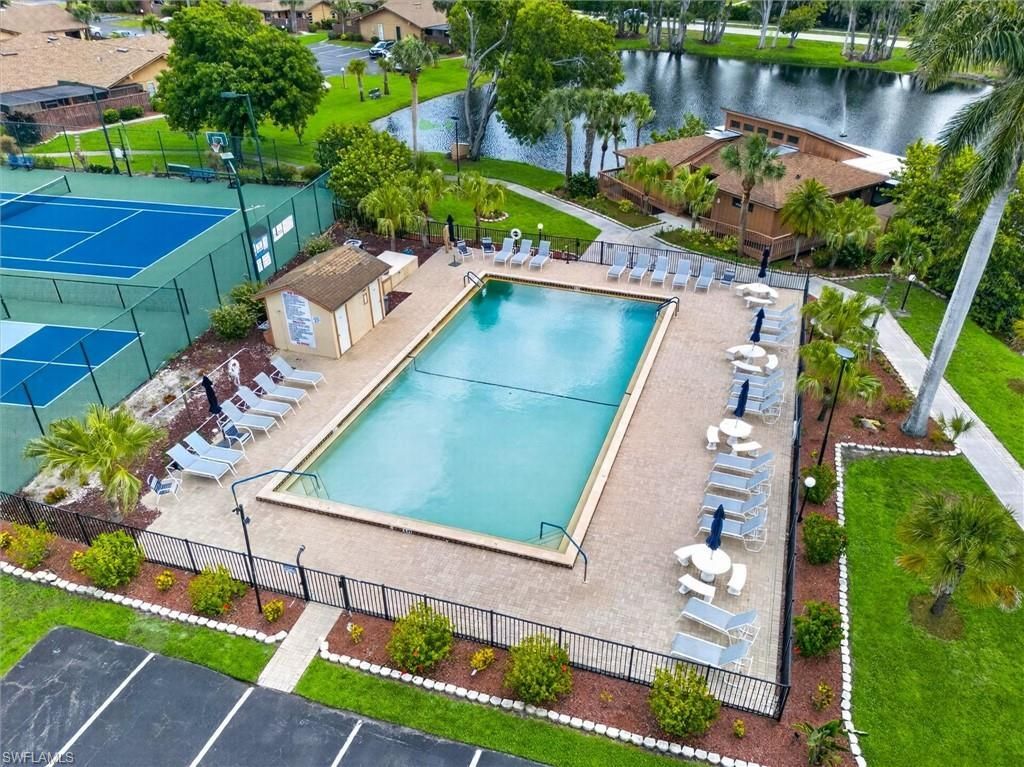 6315 Royal Woods Dr, Fort Myers, FL 33908 Photo