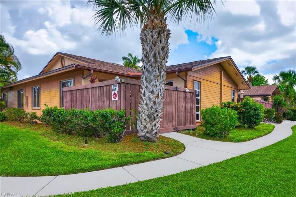 6315 Royal Woods Dr, Fort Myers, FL 33908 Photo