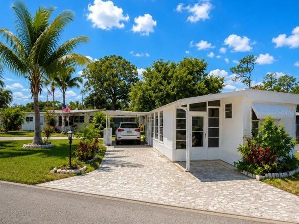 102 LANTERN PLACE , NORTH FORT MYERS, FL 33917