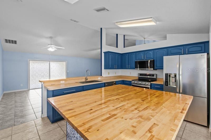 214 Compass Rose Drive, Groveland, FL 34736 Photo