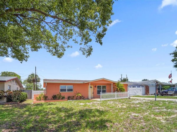 11465 69TH AVENUE, SEMINOLE, FL 33772