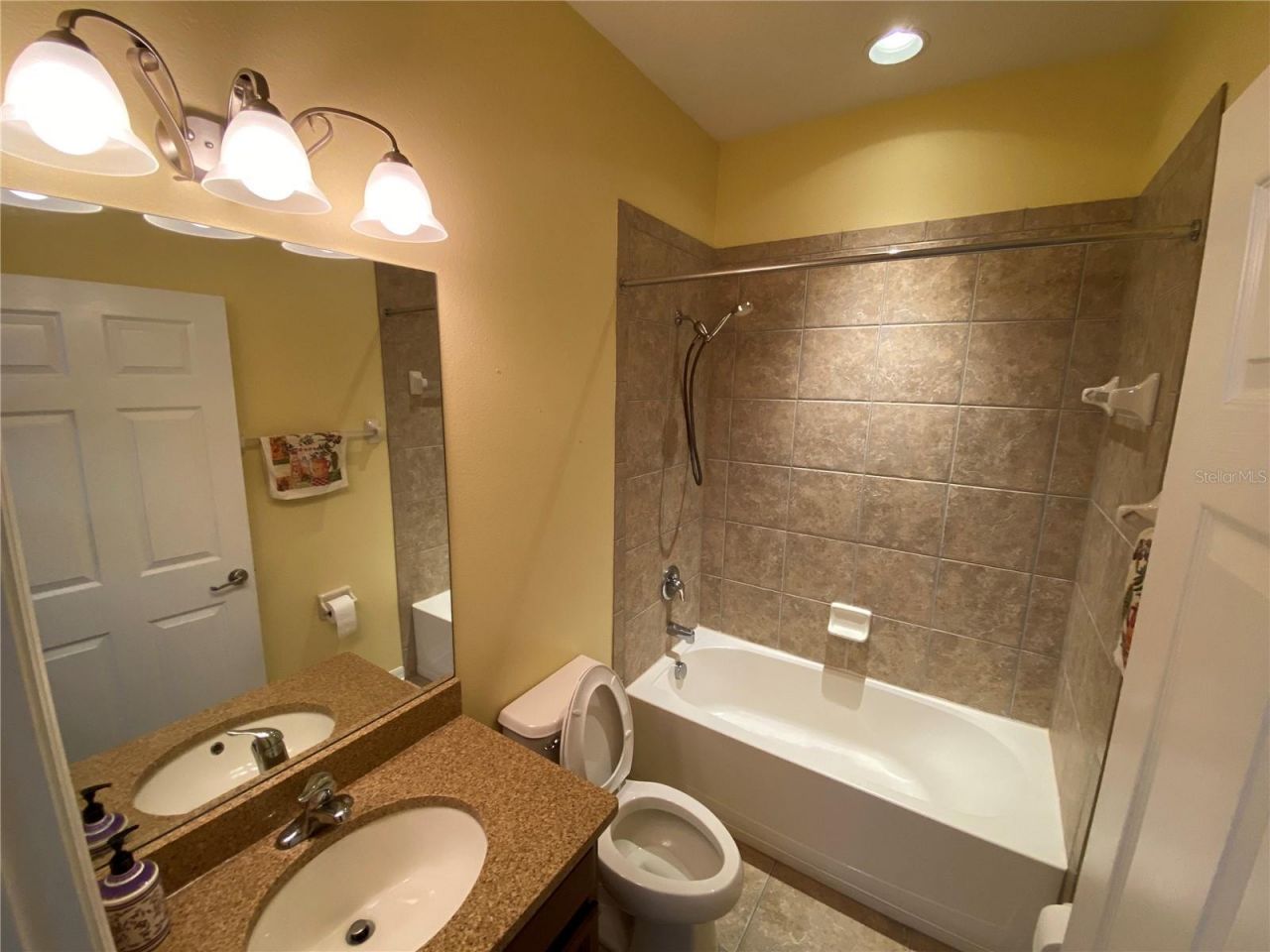 710 Parker Den Drive, Ruskin, FL 33570 Photo