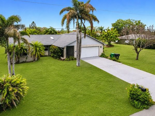 1654 SE FALLON DRIVE , PORT ST LUCIE, FL 34983