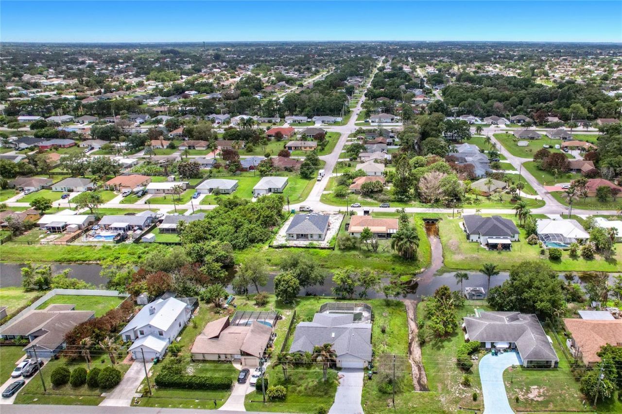 1654 SE Fallon Drive, Port Saint Lucie, FL 34983 Photo
