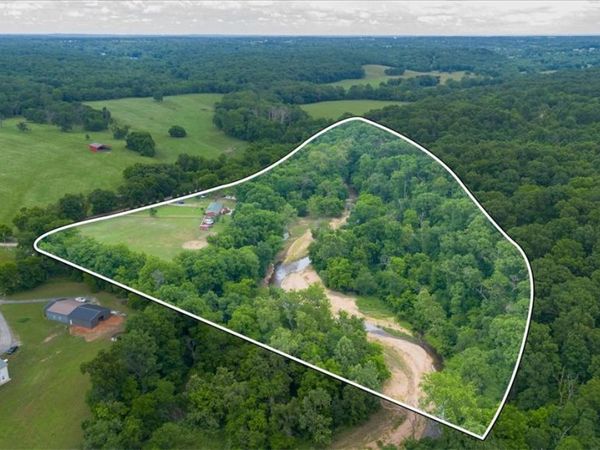 16123 Fruitwood Road , Gravette, AR 72736