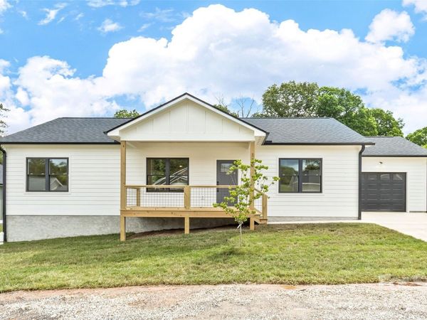 112 Peyton Elaine Road, Clyde, NC 28721