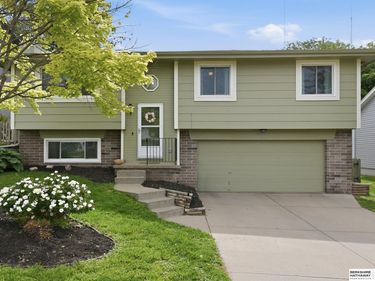 6111 N 79th Street , Omaha, NE 68134