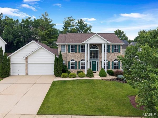 512 Deer Pointe Court , Fenton, MO 63026