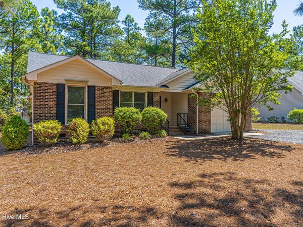 1355 Longleaf Drive E, Pinehurst, NC 28374