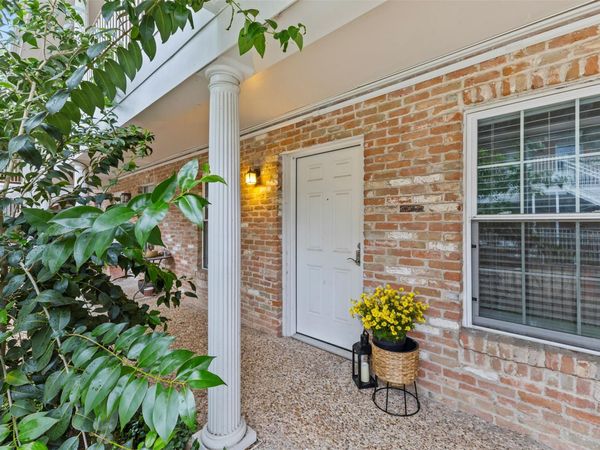 1240 Barton Hills DR, Unit 108, Austin, TX 78704