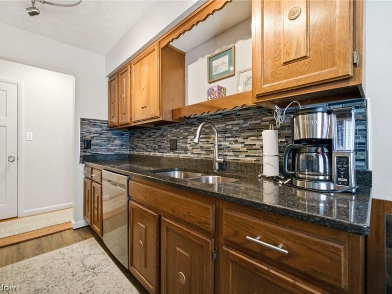 520 Meredith Lane, Unit 516, Cuyahoga Falls, OH 44223 Photo 15
