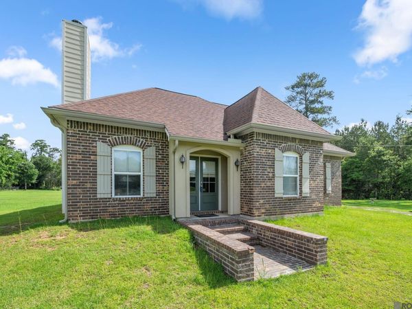 13567 Arnold Rd, Walker, LA 70785