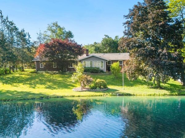5915 Hosler Road, Leo, IN 46765