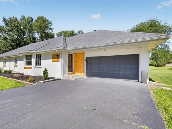 1011 Tam Oshanter Drive, Kansas City, MO 64145
