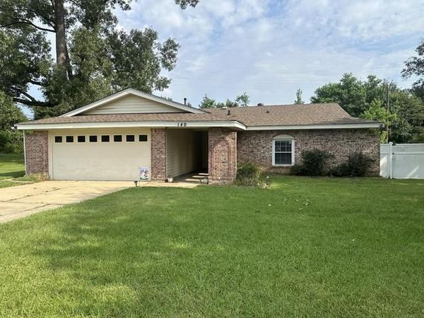 140 Whispering Pines , Leesville, LA 71446