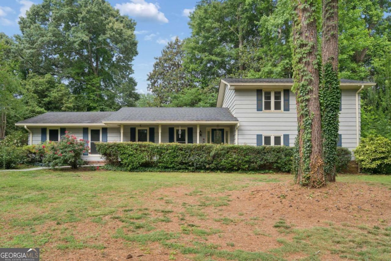 441 Village Green Court Sw, Lilburn, GA 30047 Main Photo
