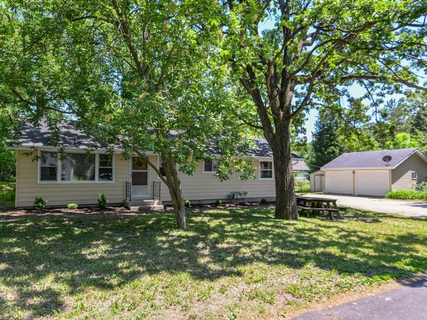 N6924 Oak Ln, Sugar Creek, WI 53121