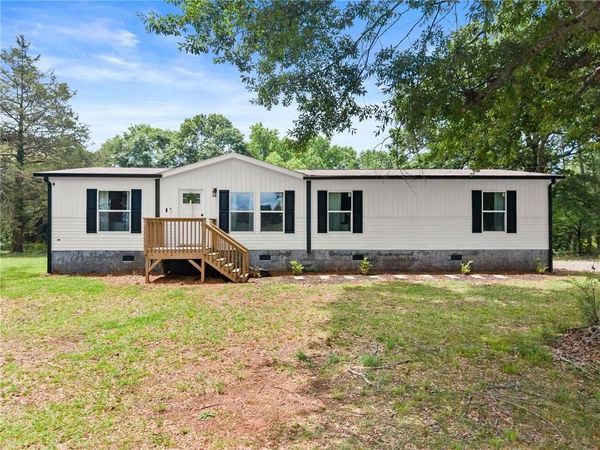 4046 Holly Springs Road , Gillsville, GA 30543