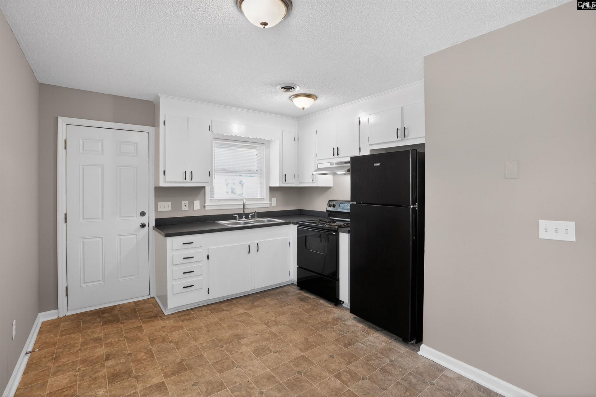 328 Galbra Street  Photo 15