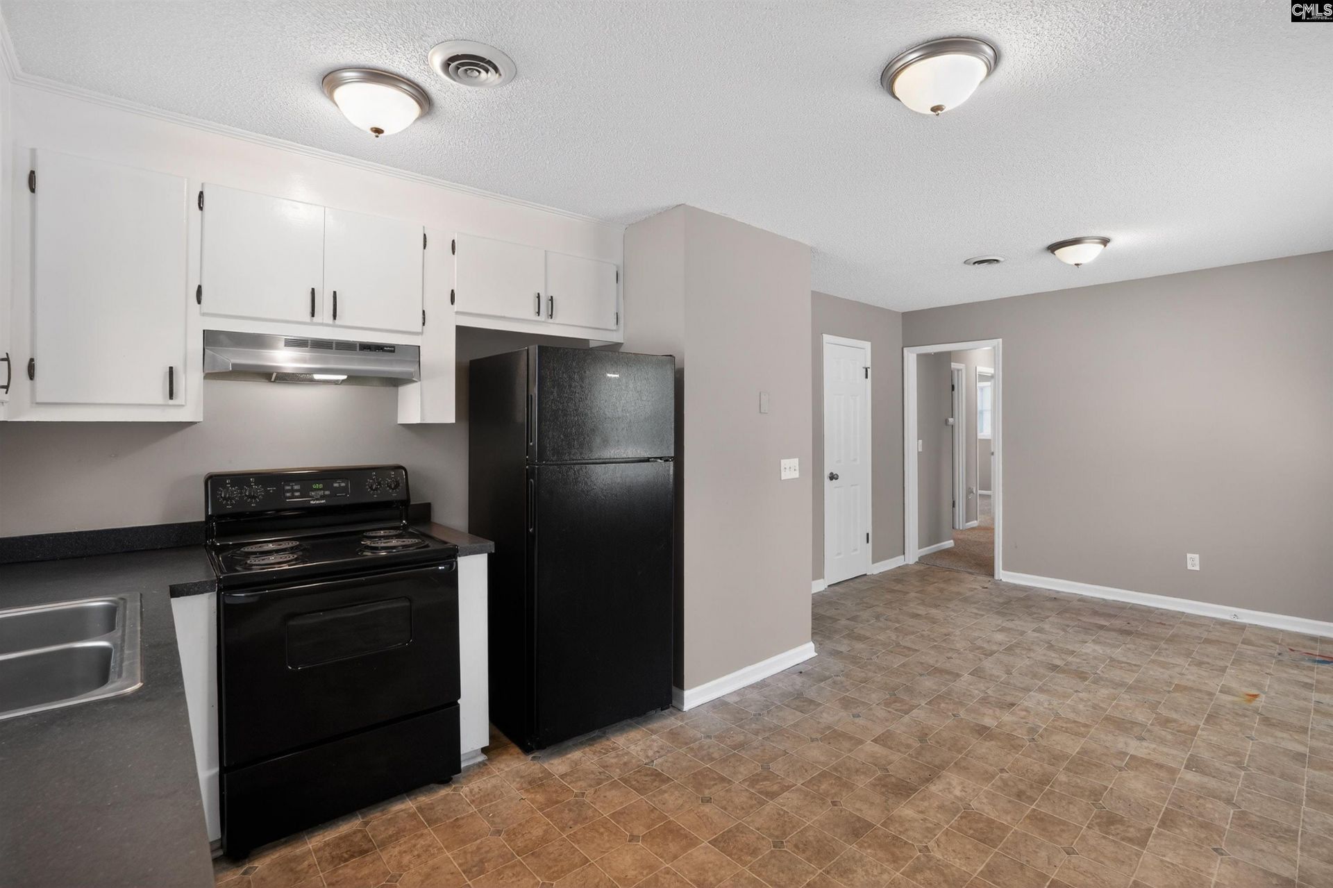 328 Galbra Street  Photo 17